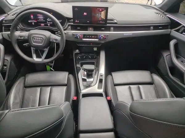 Audi A4 2023