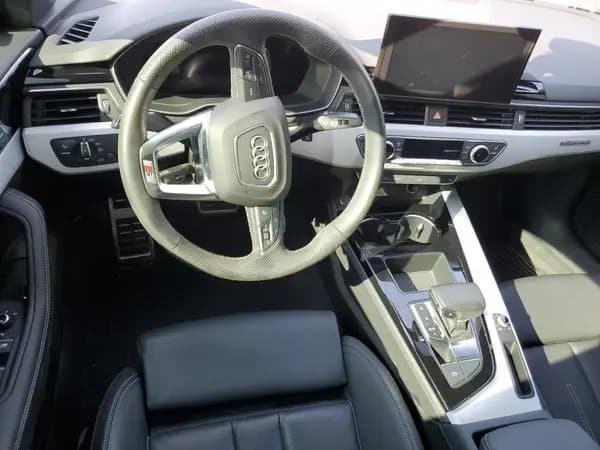 Audi A4 2023