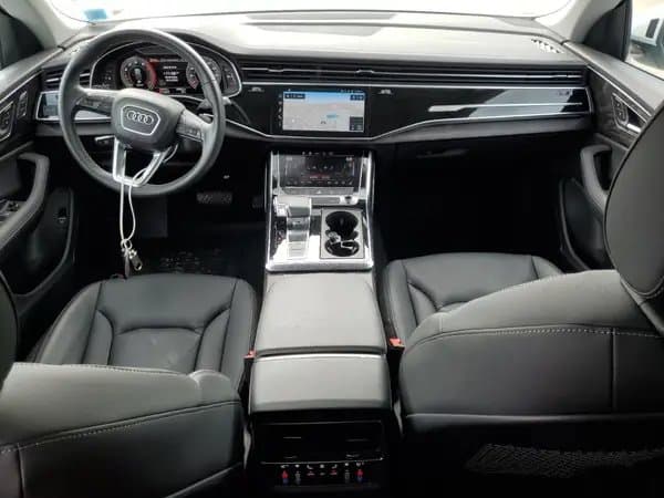 Audi Q8 2023