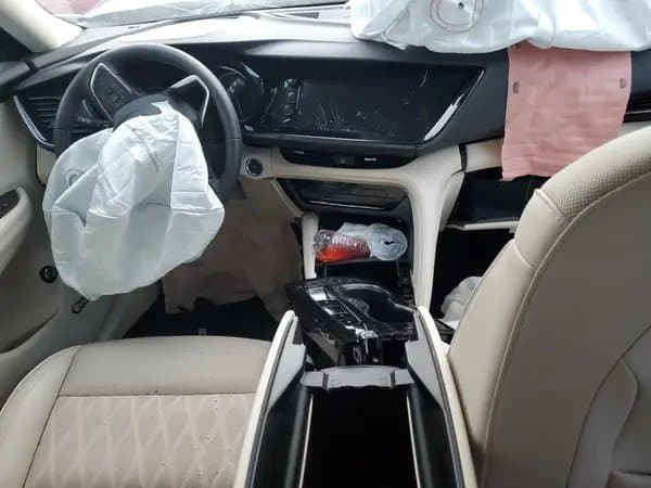 Buick Envision 2023