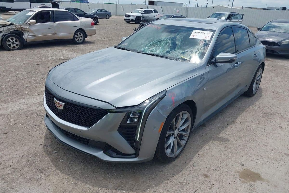 Cadillac CT5 2026