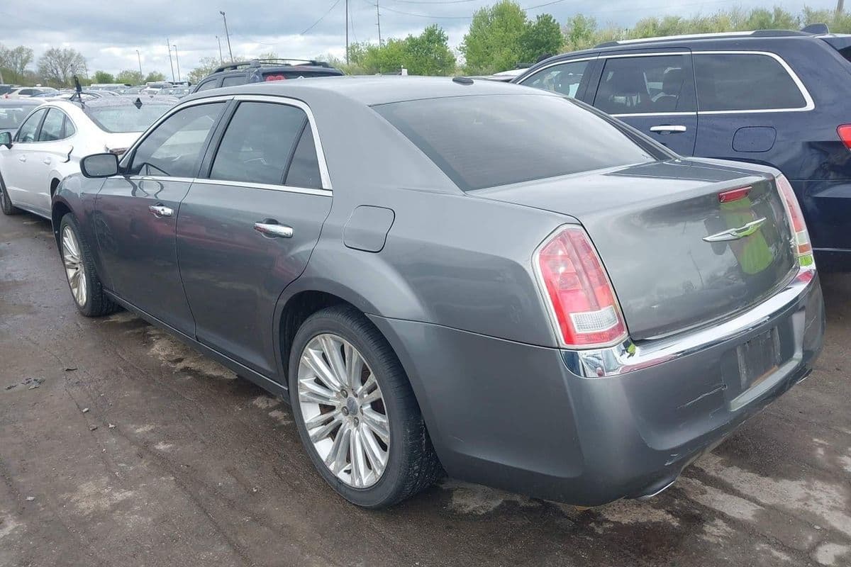 Chrysler 300 2011