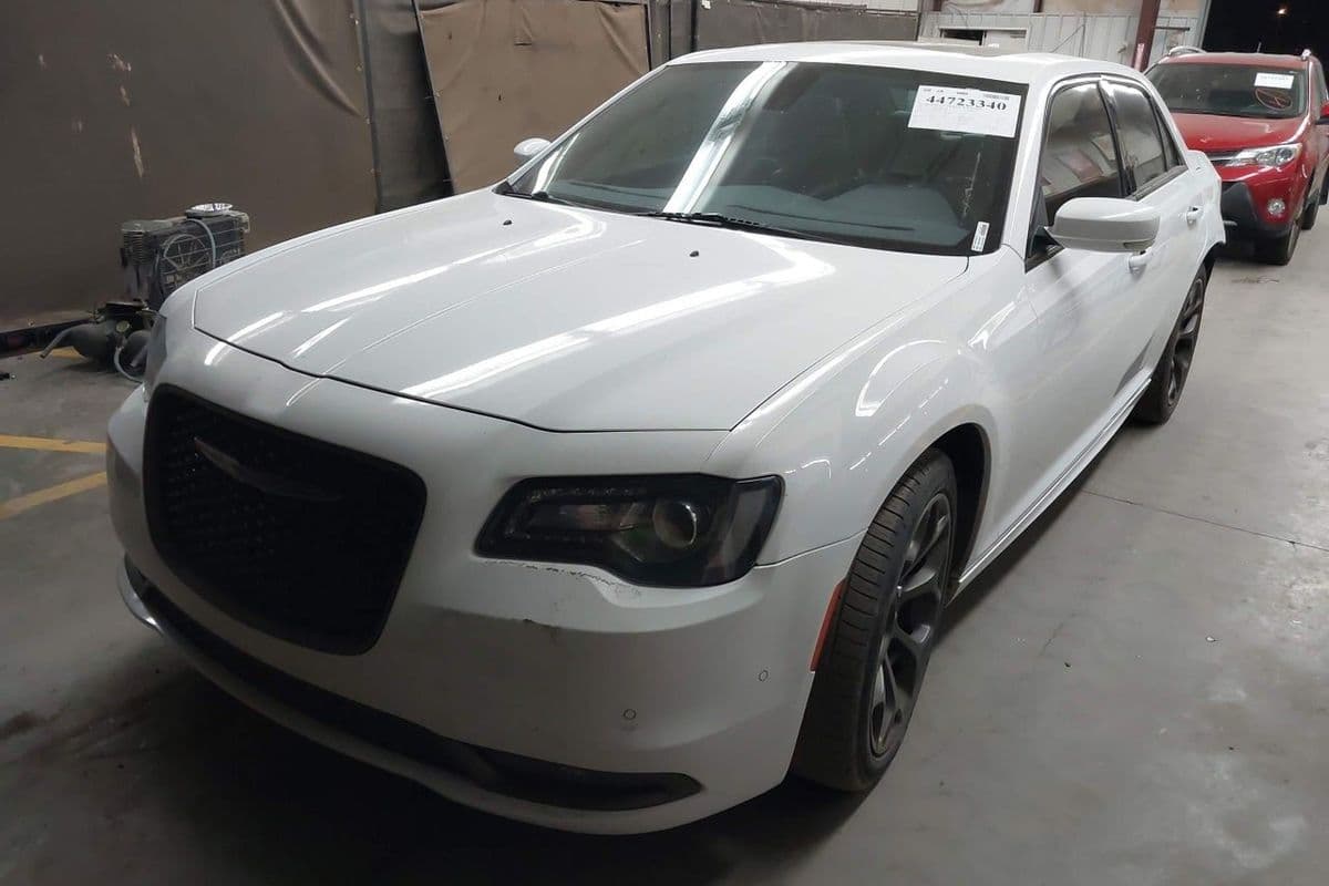 Chrysler 300 2017