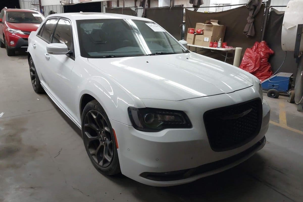Chrysler 300 2017