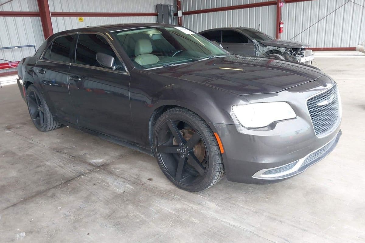 Chrysler 300 2017