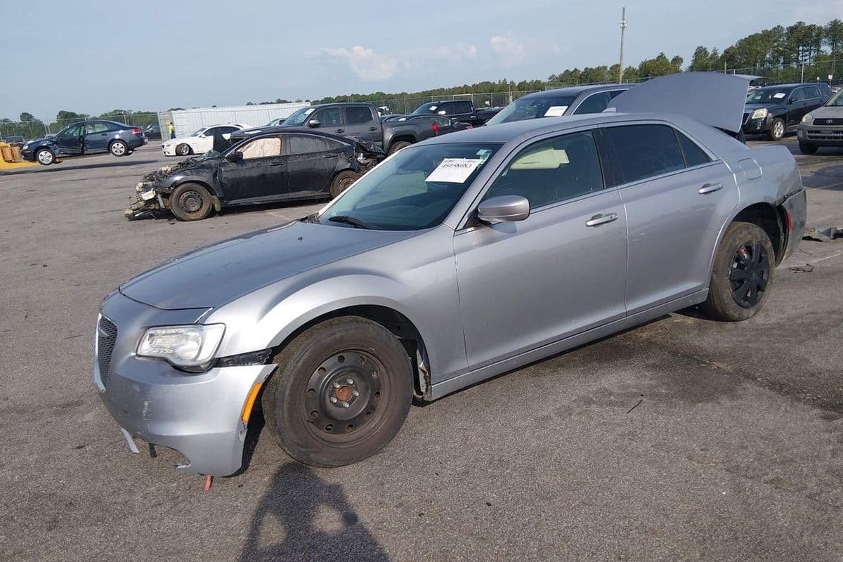 Chrysler 300 2017