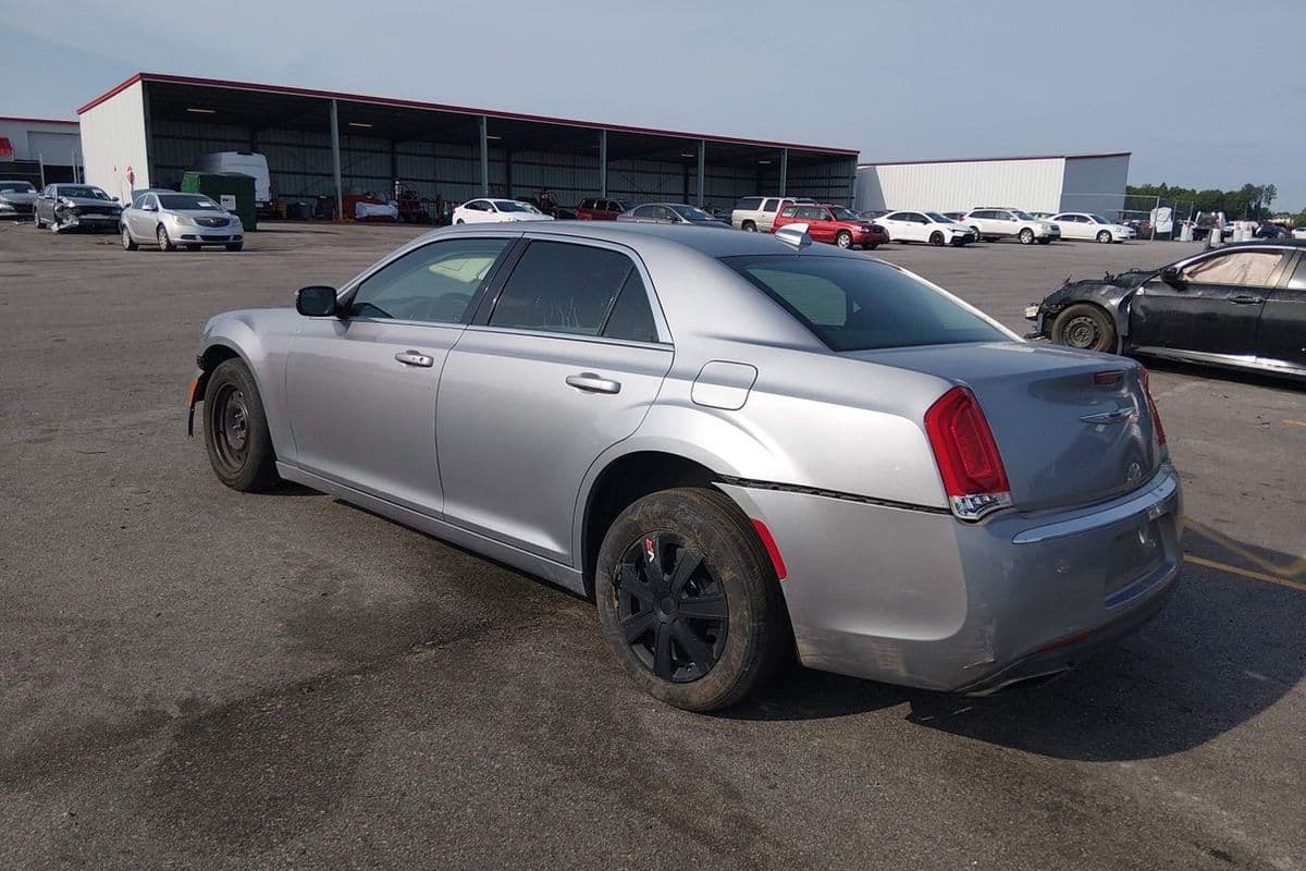 Chrysler 300 2017