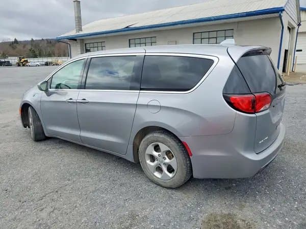 Chrysler Pacifica 2017