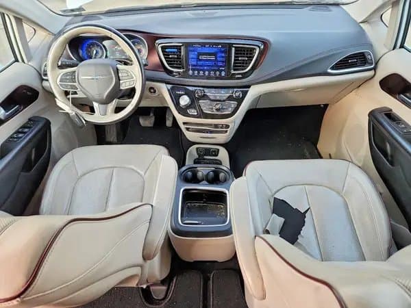 Chrysler Pacifica 2017