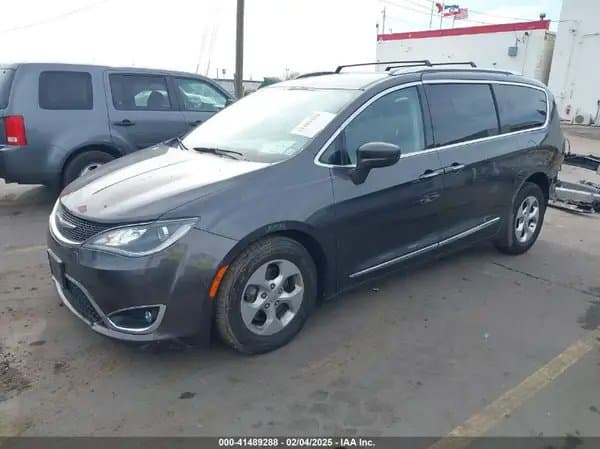 Chrysler Pacifica 2017