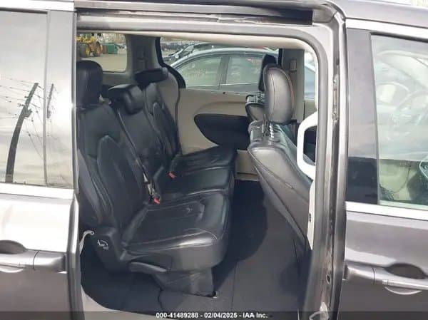 Chrysler Pacifica 2017