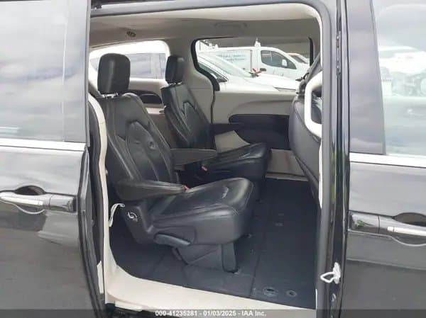 Chrysler Pacifica 2017