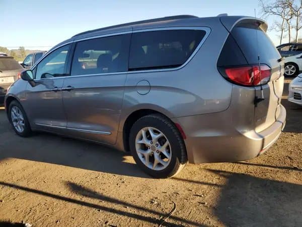 Chrysler Pacifica 2017