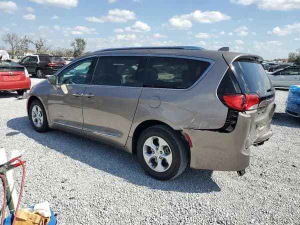 Chrysler Pacifica 2017