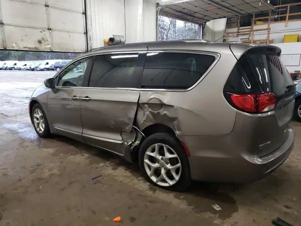 Chrysler Pacifica 2017