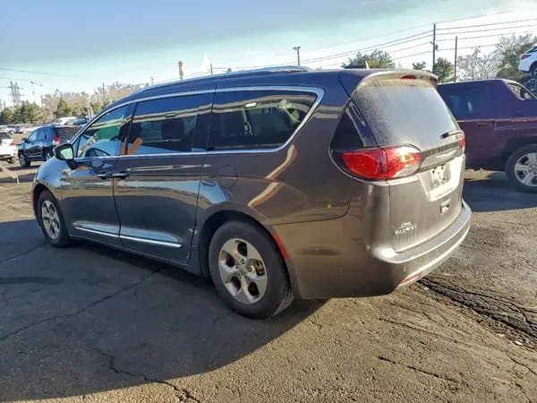 Chrysler Pacifica 2017