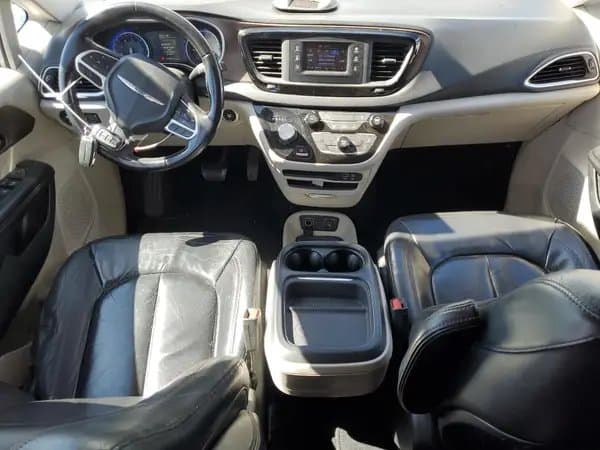 Chrysler Pacifica 2017