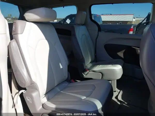 Chrysler Pacifica 2017