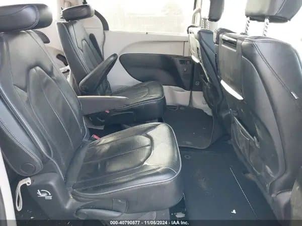 Chrysler Pacifica 2017