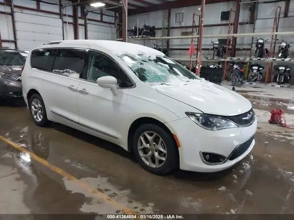 Chrysler Pacifica 2017