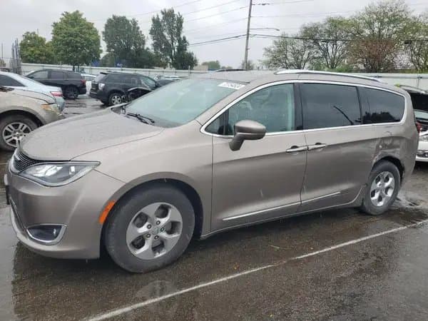 Chrysler Pacifica 2017
