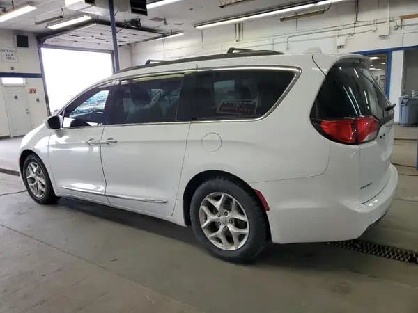 Chrysler Pacifica 2017