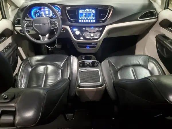 Chrysler Pacifica 2017
