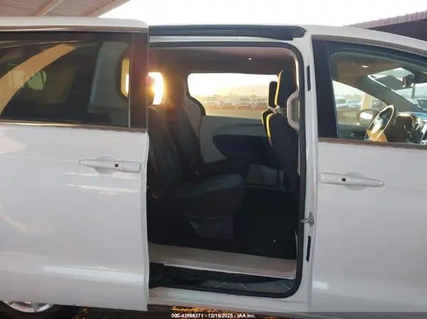 Chrysler Pacifica 2017