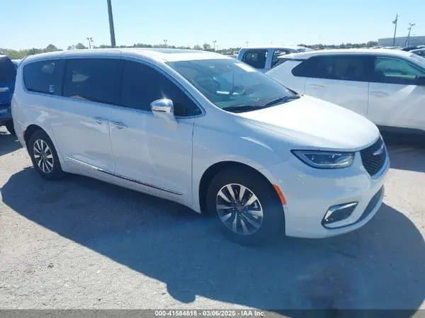 Chrysler Pacifica 2022
