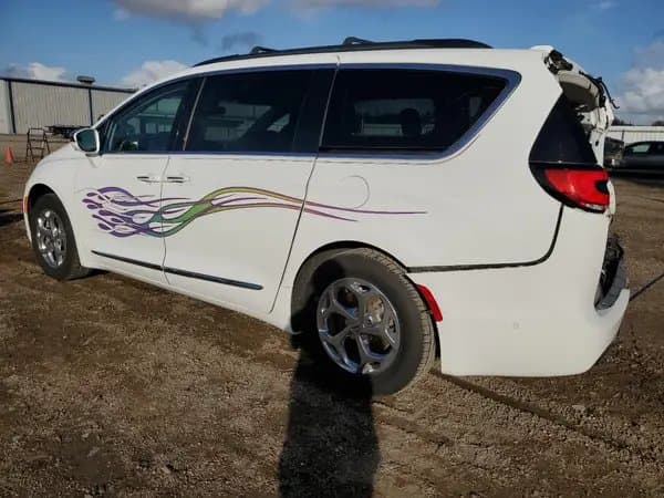 Chrysler Pacifica 2022