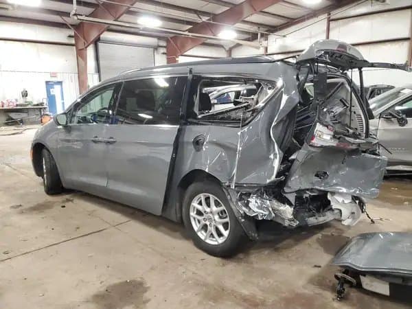 Chrysler Pacifica 2022