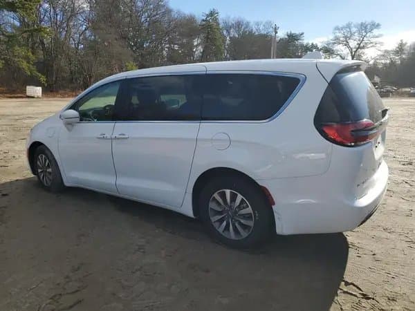 Chrysler Pacifica 2022