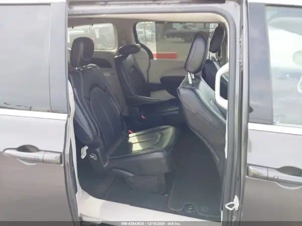 Chrysler Pacifica 2022