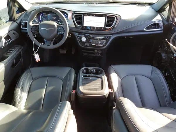 Chrysler Pacifica 2022
