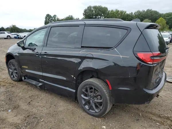 Chrysler Pacifica 2022