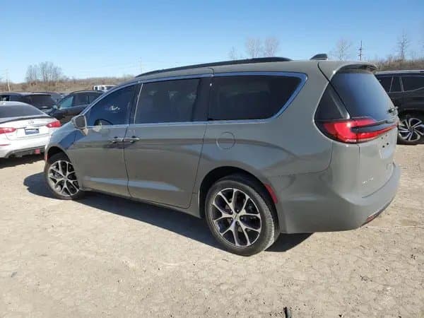Chrysler Pacifica 2022