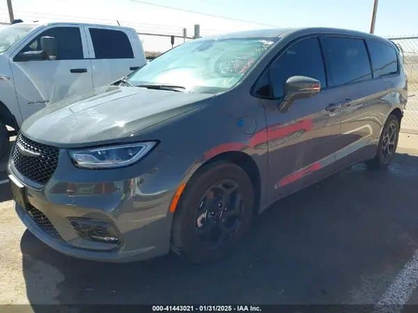 Chrysler Pacifica 2022