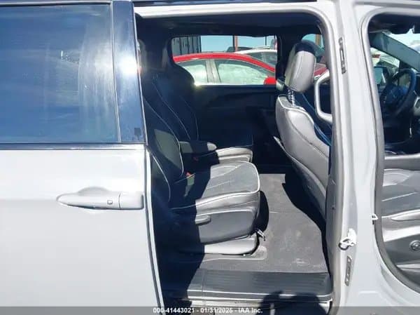 Chrysler Pacifica 2022