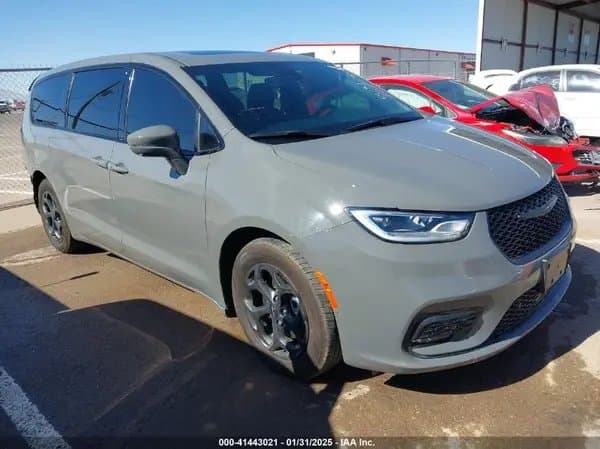 Chrysler Pacifica 2022