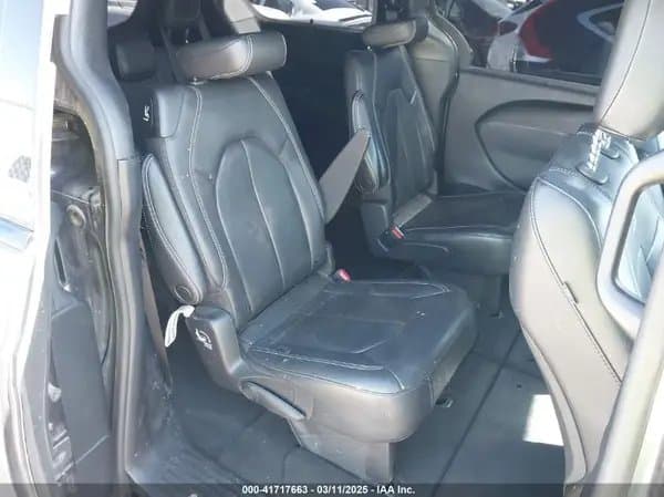 Chrysler Pacifica 2022