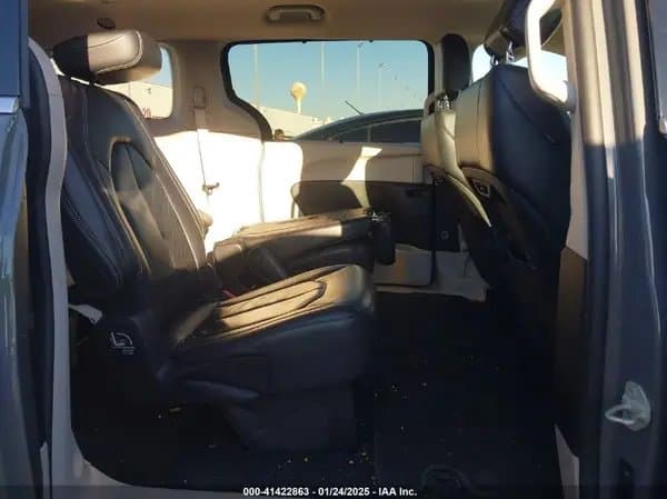 Chrysler Pacifica 2022
