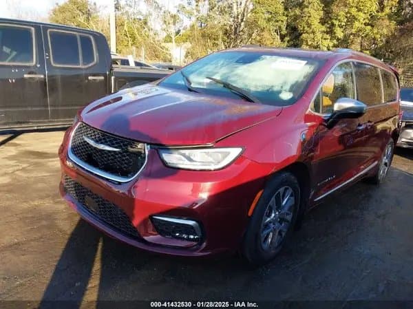 Chrysler Pacifica 2023