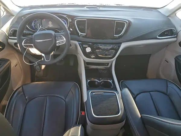 Chrysler Pacifica 2023