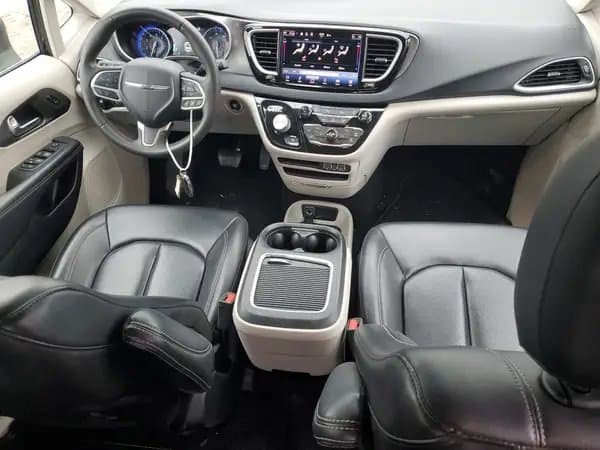 Chrysler Pacifica 2023