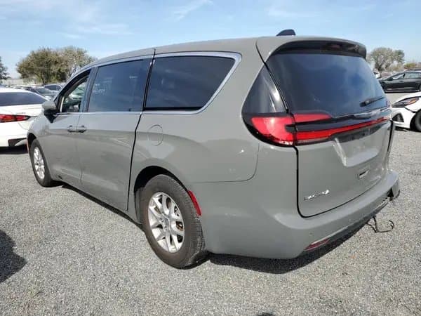 Chrysler Pacifica 2023