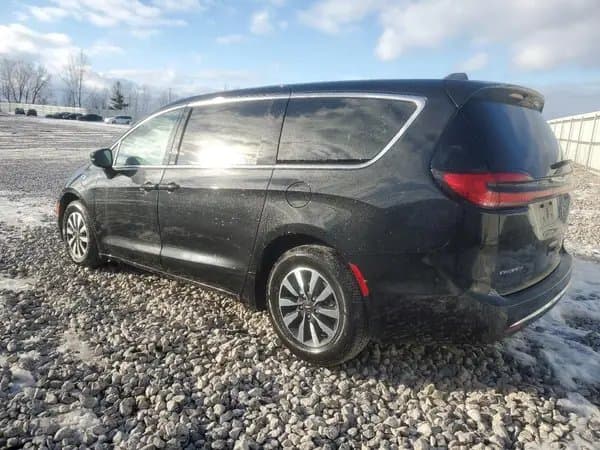 Chrysler Pacifica 2023