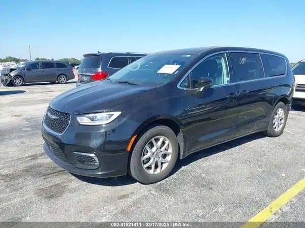Chrysler Pacifica 2023