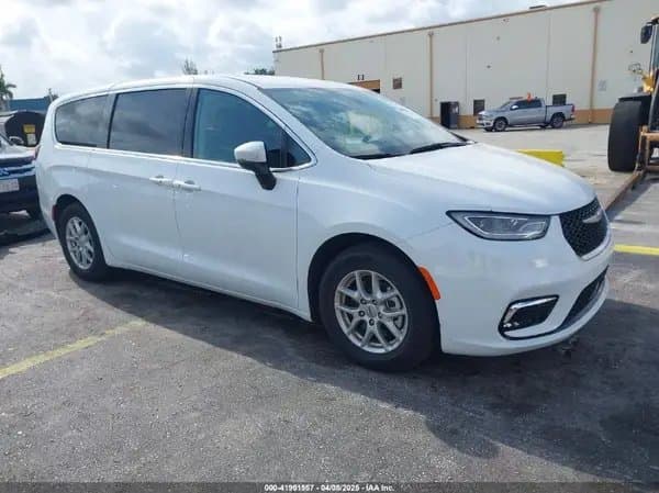 Chrysler Pacifica 2023
