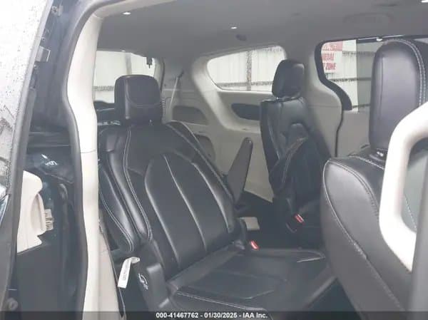 Chrysler Pacifica 2023