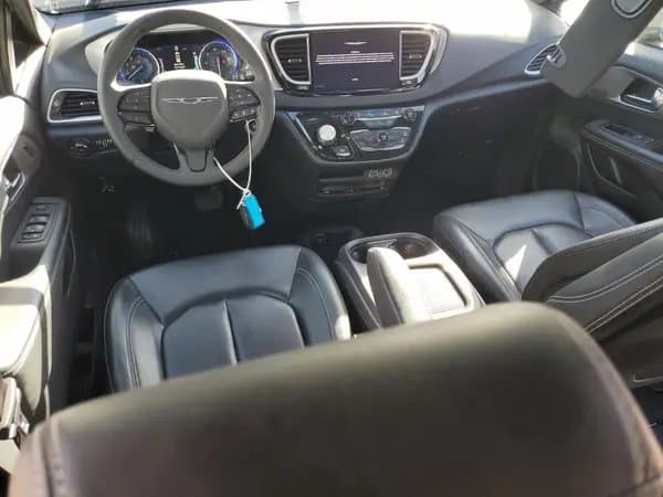 Chrysler Pacifica 2023